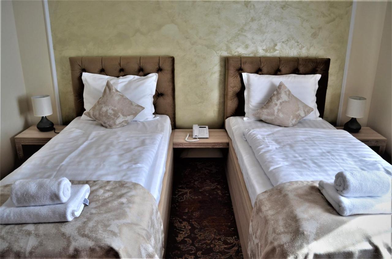 Pensiunea Romeo Resort Fokszany Zewnętrze zdjęcie
